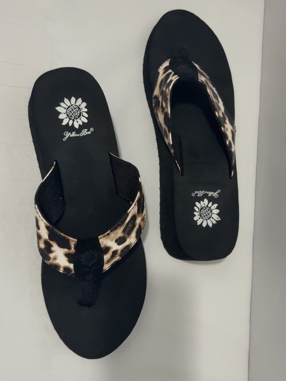 Leisure Platform Flip Flops with Leopard Print Straps - Black W9 - Picture 3 of 4